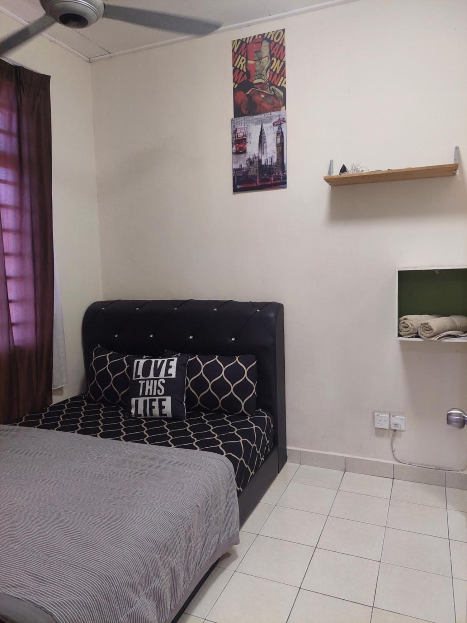 E&A Homestay Klia/ Sepang/ Nilai エクステリア 写真