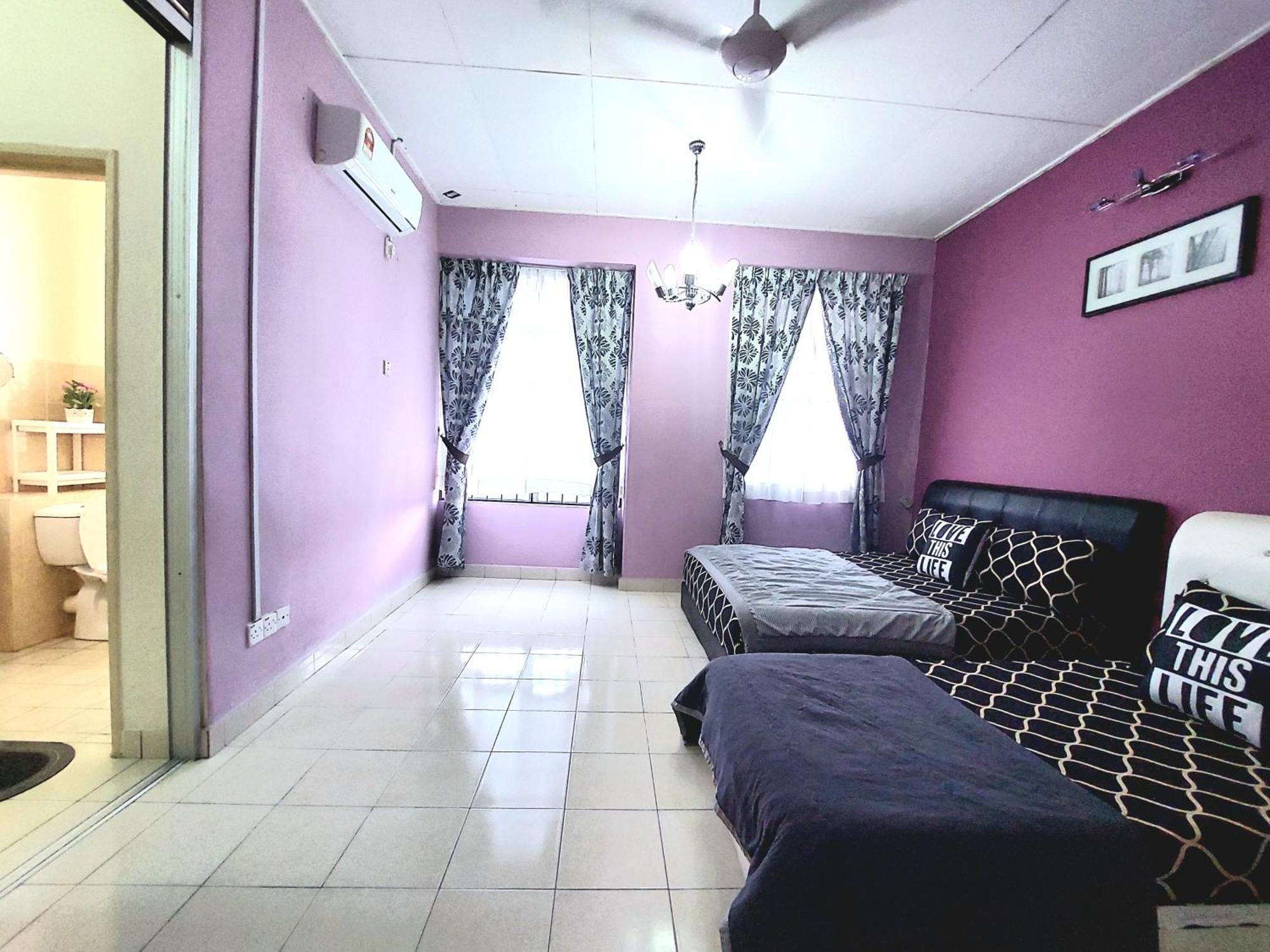 E&A Homestay Klia/ Sepang/ Nilai エクステリア 写真