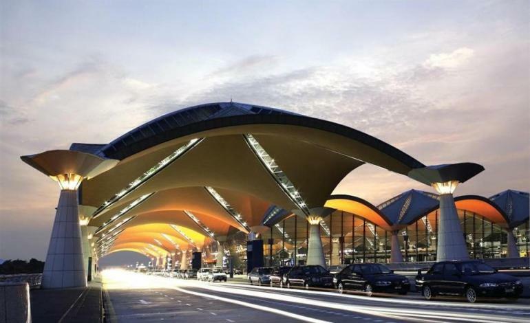 E&A Homestay Klia/ Sepang/ Nilai エクステリア 写真