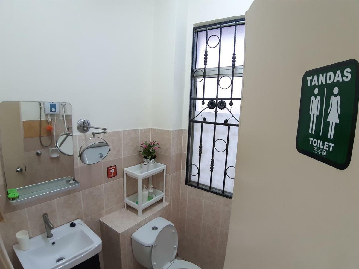 E&A Homestay Klia/ Sepang/ Nilai エクステリア 写真